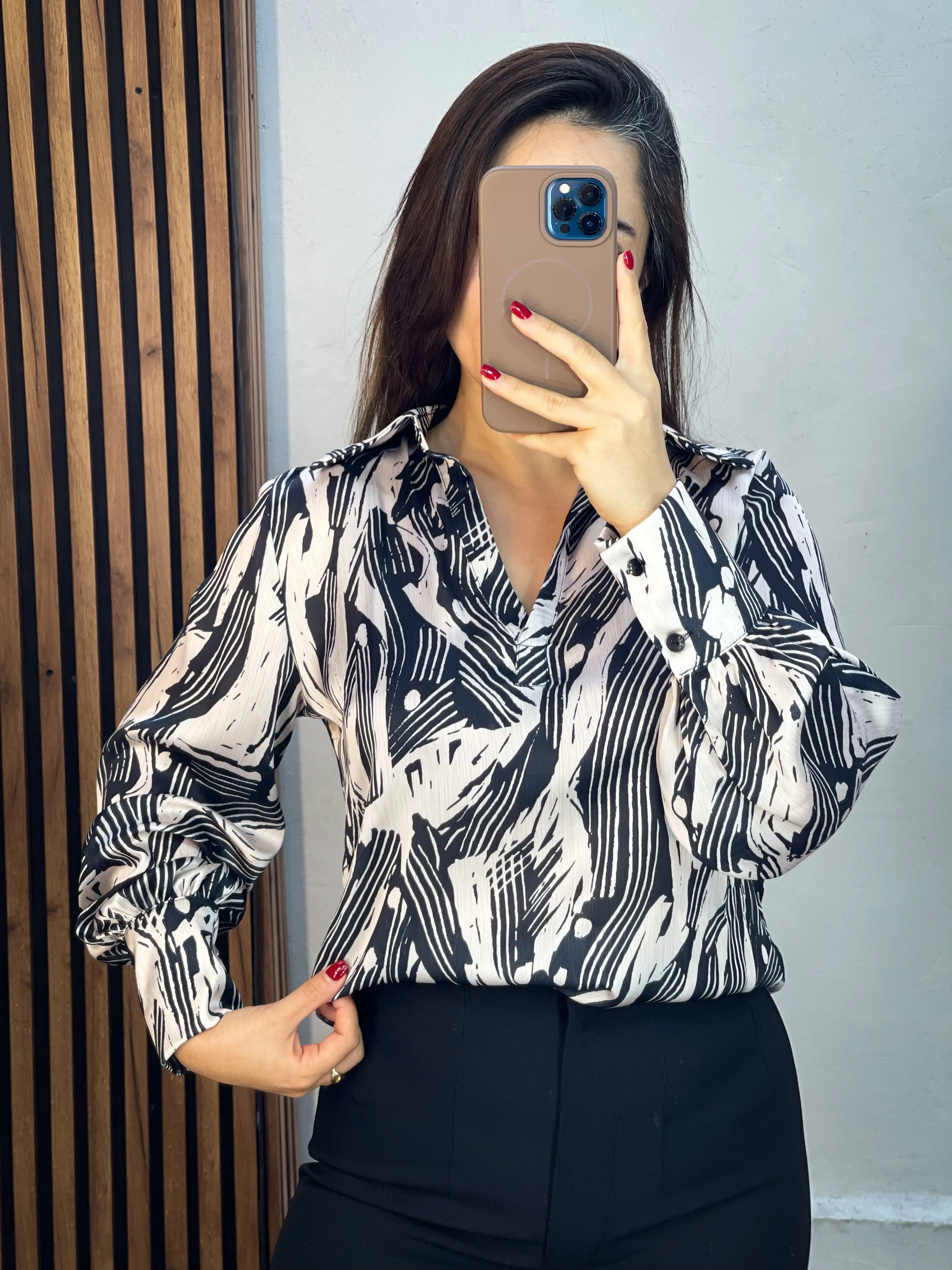 شومیز ساتن مجلسی یقه هفت اورجینال ترک طرح استورن